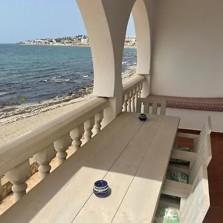 Primera Línea De Playa Con Vistas Al Mar *